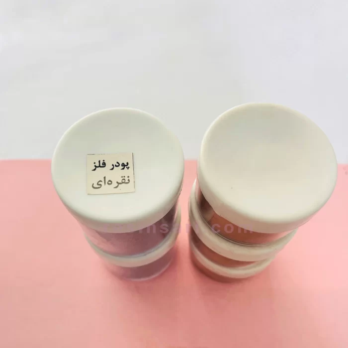 پودر فلز طلایی و نقره‌ ای